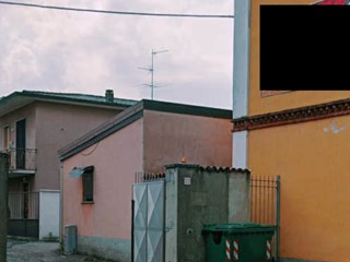 Magazzino in Vendita a Dairago, 36'480€, 212 m²