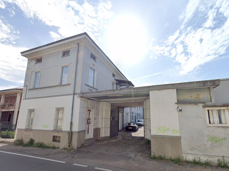 Capannone in Vendita a Busto Garolfo, 2'350'252€, 29998 m²