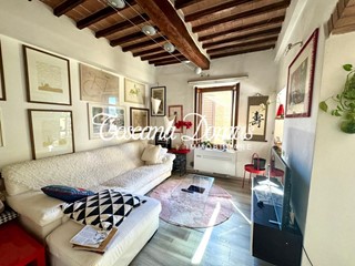 Appartamento in Vendita a Siena, zona Costalpino, 250'000&euro;, 120 m², arredato