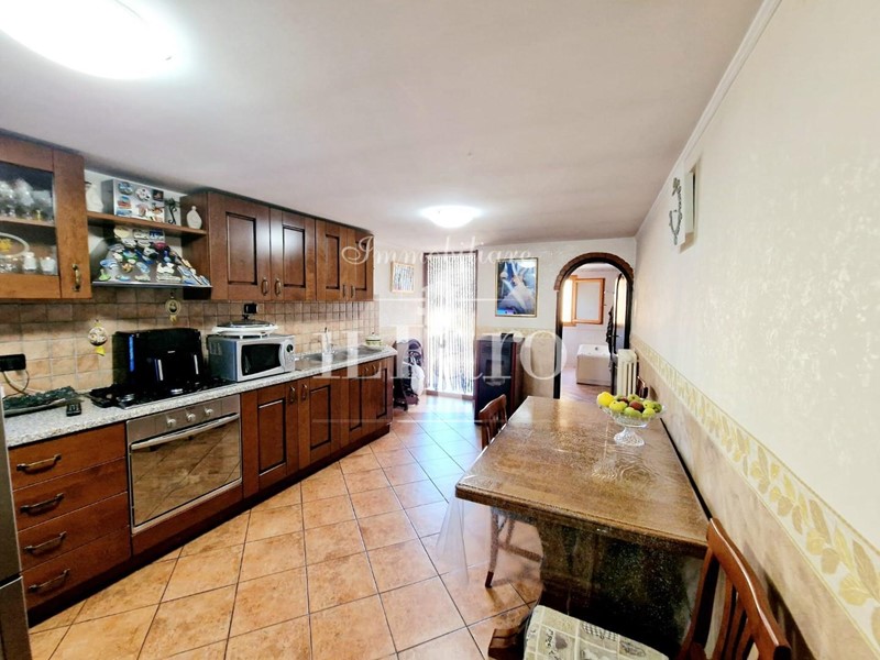 Casa Indipendente in Vendita a Campi Bisenzio, zona Sant'Angelo a Lecore, 330'000€, 125 m²