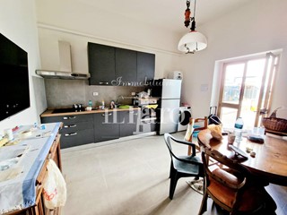 Casa Indipendente in Vendita a Signa, 420'000€, 160 m²