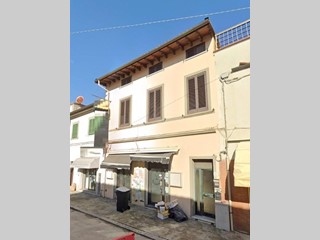 Quadrilocale in Vendita a Pisa, 105'000€, 104 m²