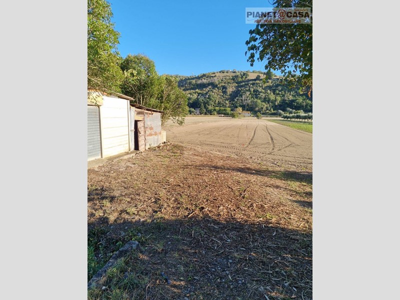 Terreno industriale in Vendita a Controguerra, 25'000€, 4060 m²