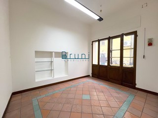 Immobile commerciale in Affitto a San Benedetto del Tronto, 380€, 12 m²