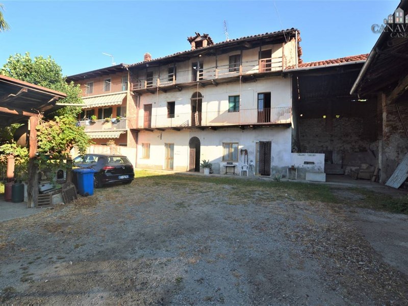 Casa Indipendente in Vendita a Castellamonte, 15'000€, 94 m²