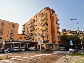 Bilocale in Vendita a Luino, 125'000€, 75 m²