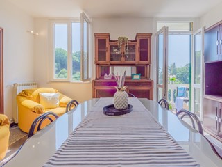 Appartamento in Affitto a Moneglia, 700€, 91 m²