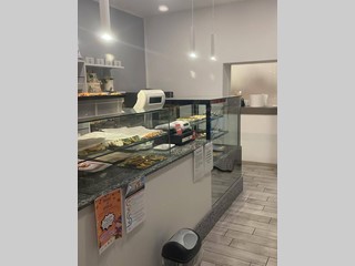 Attività commerciale in Vendita a Magenta, 15'000€, 60 m²