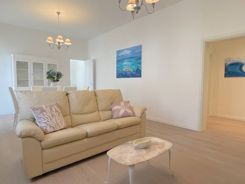 Appartamento in Affitto a San Benedetto del Tronto, 1'000€, 130 m²