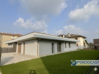 Casa Semi Indipendente in Vendita a Castelli Calepio, 369'900€, 168 m²