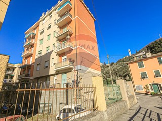 Appartamento in Vendita a Genova, 90'000€, 59 m²