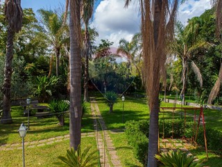 Villa in Vendita a San Giovanni la Punta, 549'000€, 275 m²