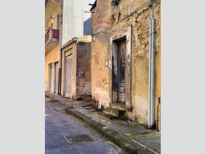 Casa Indipendente in Vendita a Grammichele, 9'000€, 40 m²