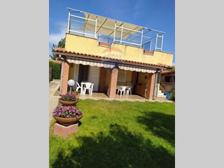 Villa in Vendita a Ardea, 129'000€, 70 m²