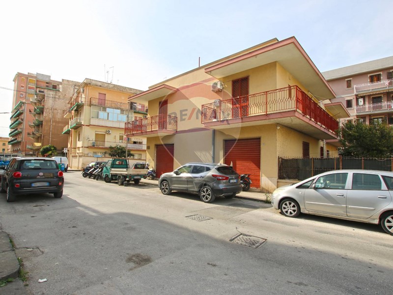 Casa Indipendente in Vendita a Siracusa, 180'000&euro;, 186 m²