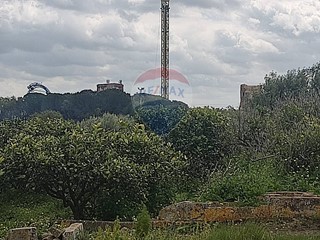 Terreno agricolo in Vendita a Belpasso, 110'000€, 25656 m²