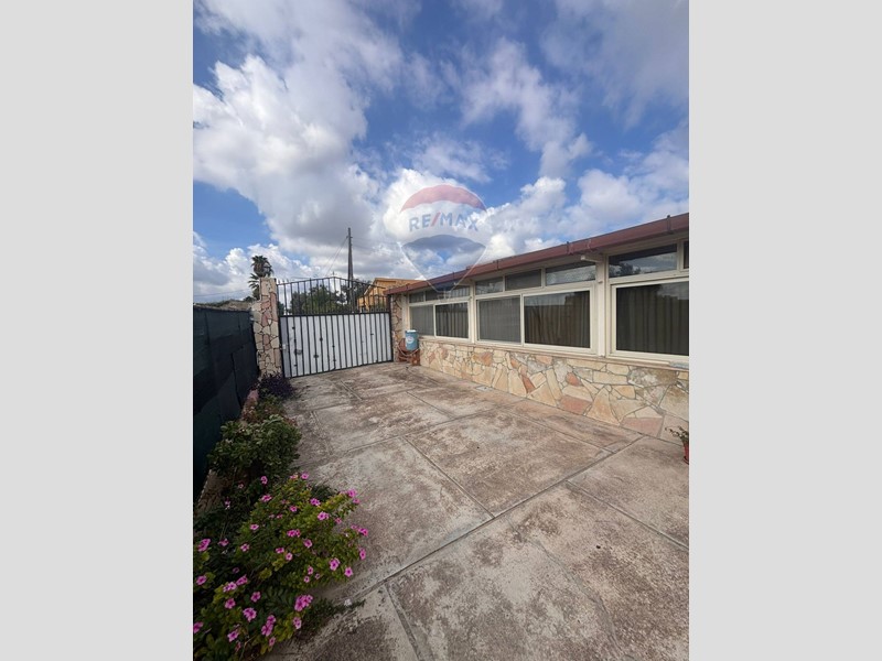 Villa in Vendita a Augusta, 210'000€, 244 m²