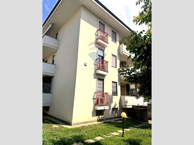 Bilocale in Vendita a Trecate, 78'000€, 60 m²