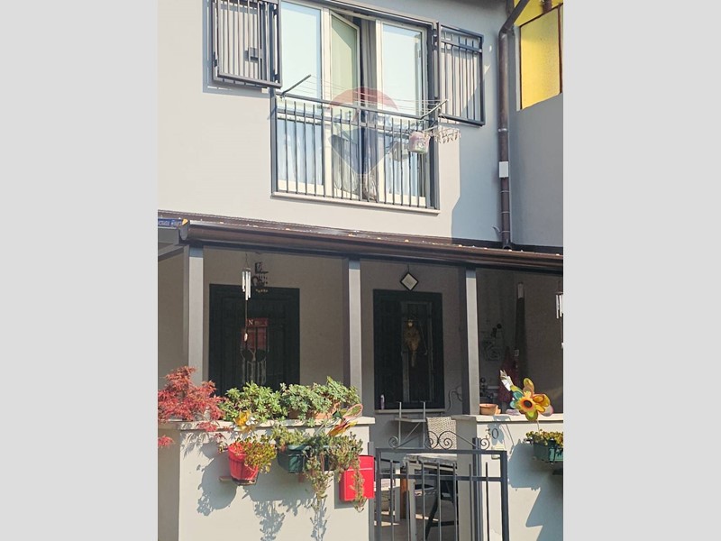 Casa Semi Indipendente in Vendita a Chignolo Po, 97'000€, 90 m²