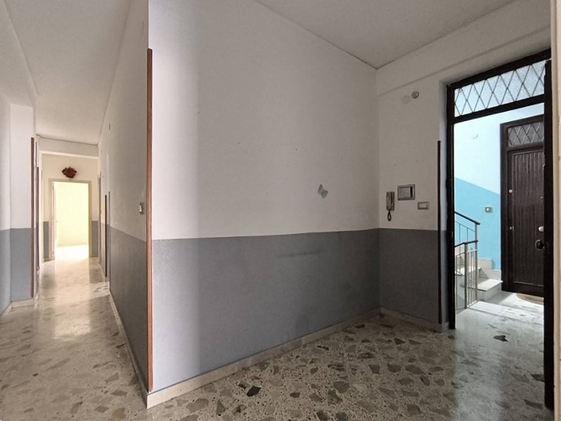 Trilocale in Vendita a Palermo, 89'000€, 90 m²