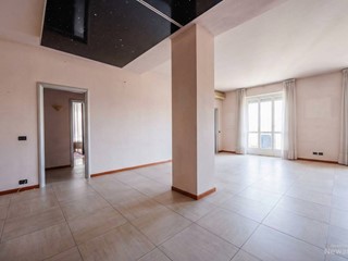Appartamento in Vendita a Torino, 650'000&euro;, 189 m²