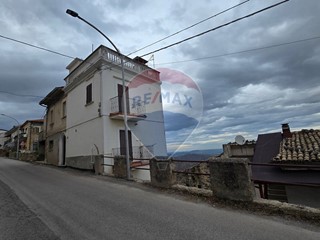 Casa Indipendente in Vendita a Pretoro, 60'000€, 110 m²