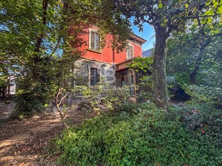 Villa in Vendita a Milano, 2'500'000€, 420 m²
