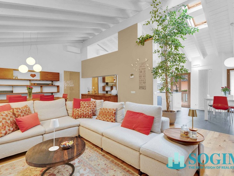 Quadrilocale in Vendita a Cantù, 365'000€, 183 m²
