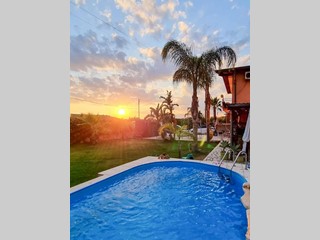 Villa in Affitto a Augusta, 3'500€, 400 m²