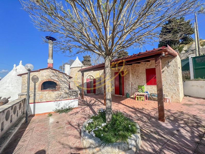 Cascina in Vendita a Fasano, 125'000€, 95 m², con Box