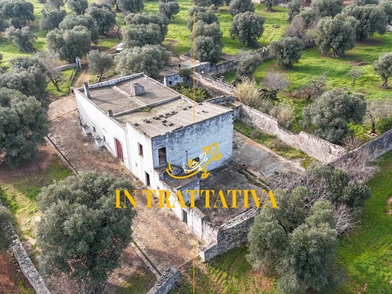 Rustico in Vendita a Monopoli, 850'000€, 400 m², con Box