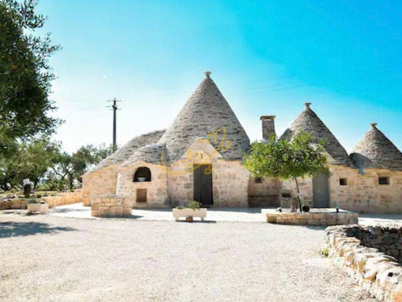 Cascina in Vendita a Alberobello, 465'000€, 100 m², con Box