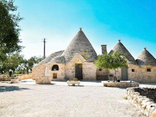 Cascina in Vendita a Alberobello, 465'000€, 100 m², con Box