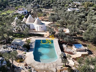 Cascina in Vendita a Ostuni, 880'000€, 100 m², con Box