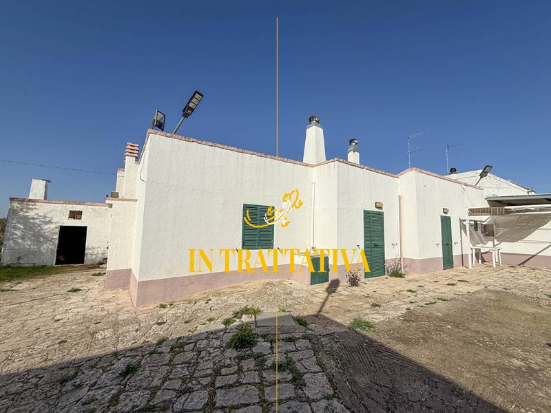 Villa in Vendita a Monopoli, 195'000€, 155 m², con Box