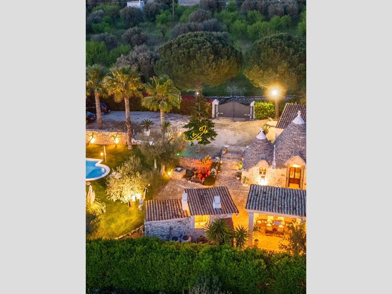 Cascina in Vendita a Castellana Grotte, 550'000€, 140 m², con Box