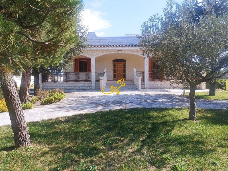Villa in Vendita a Conversano, 470'000€, 246 m²