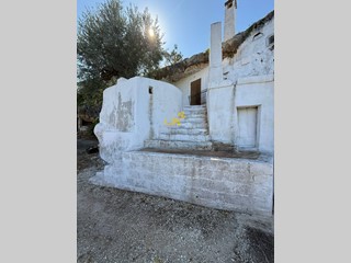 Cascina in Vendita a Monopoli, 95'000€, 180 m²