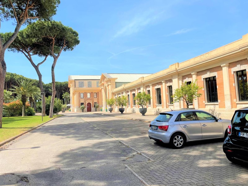 Immobile commerciale in Affitto a Roma, 7'500&euro;, 532 m²