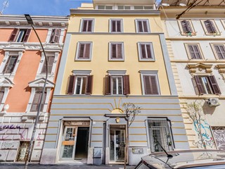 Negozio in Vendita a Roma, 139'000€, 134 m²