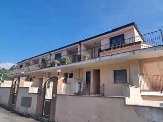 Villa in Vendita a Anticoli Corrado, 119'000€, 110 m²