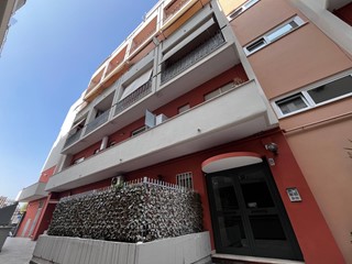 Trilocale in Vendita a Roma, 258'000&euro;, 120 m²