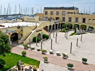 Immobile commerciale in Vendita a Roma, 149'000€, 124 m²