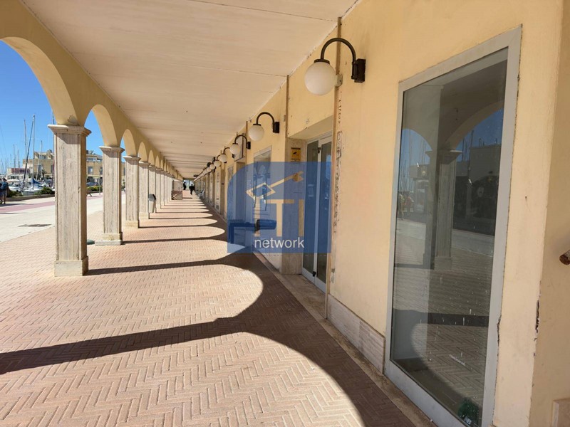 Immobile commerciale in Affitto a Roma, 700&euro;, 48 m²