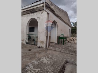Casa Indipendente in Vendita a Mirabella Imbaccari, 9'000€, 60 m²