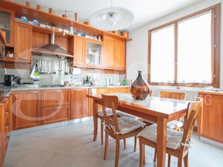 Attico in Vendita a Mogliano Veneto, 380'000€, 148 m², arredato