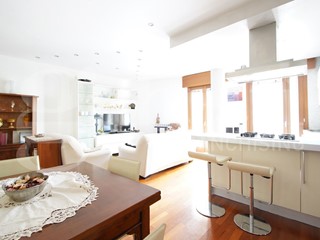 Trilocale in Vendita a Venezia, 210'000€, 95 m², arredato