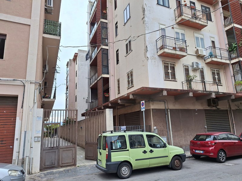 Trilocale in Vendita a Messina, 100'000€, 115 m²