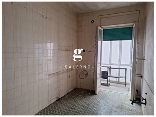 Quadrilocale in Vendita a Salerno, 350'000&euro;, 140 m²