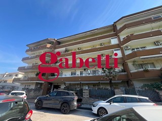Quadrilocale in Vendita a San Nicola la Strada, 200'000€, 127 m²